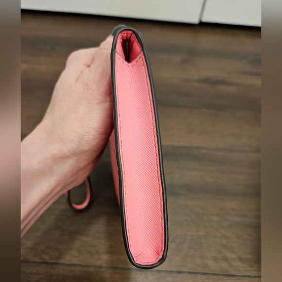 Kate Spade ♠️ Pink Wristlet Clutch - Picture 4 of 10